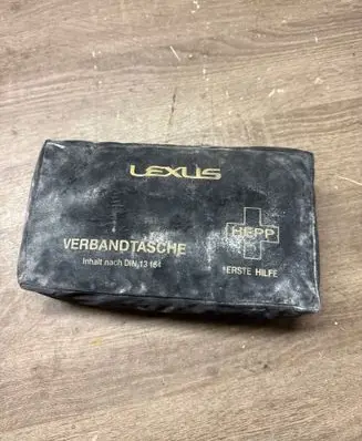 Lexus CT 200H First aid kit DENG00005006 201101 608309