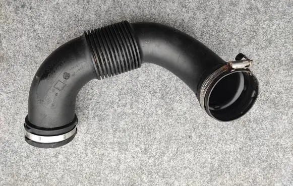 Renault Trafic III (X82) Air intake hose/pipe 1105223S01