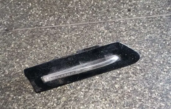 BMW 7 F01 F02 F03 F04 Front fender indicator light 63137203371