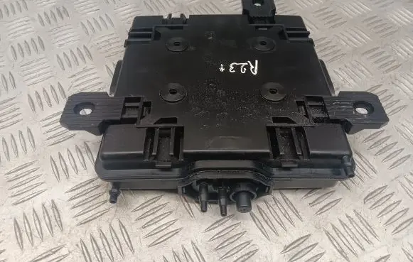 Mercedes-Benz SL R231 Vacuum air tank A0008002919