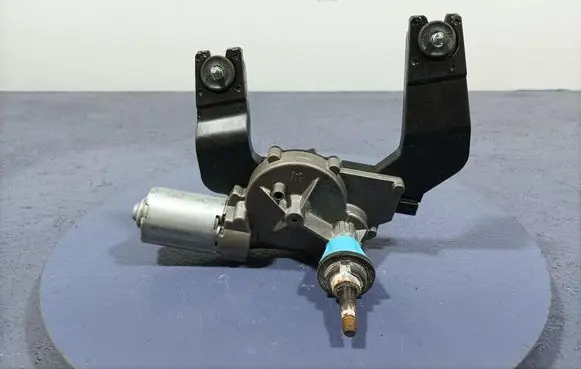 Hyundai i30 Rear window wiper motor 98700-2L000