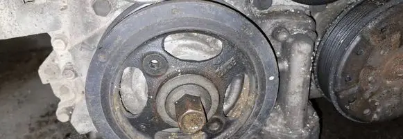 Toyota Avensis T250 Crankshaft pulley