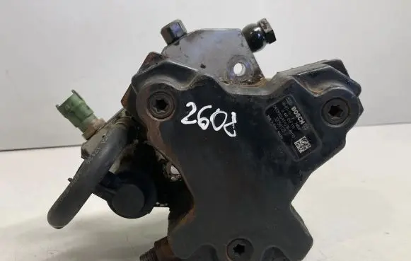 Volvo XC60 Fuel injection high pressure pump 30756125 0445010111