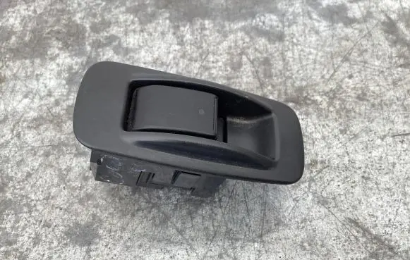 Toyota Corolla Verso AR10 Electric window control switch 54035228 848010F030B0