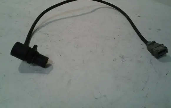 Volkswagen PASSAT B5 Crankshaft position sensor 050906433
