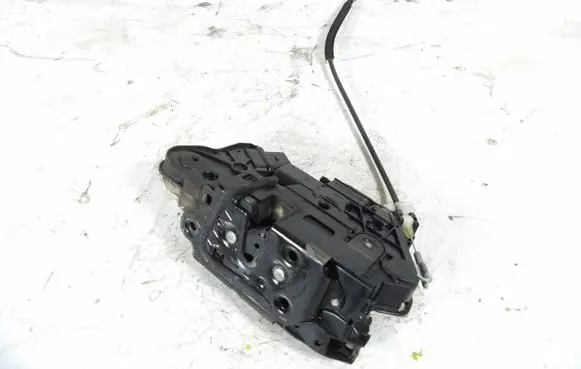Skoda Fabia Mk2 (5J) Front door lock 5N1837015C