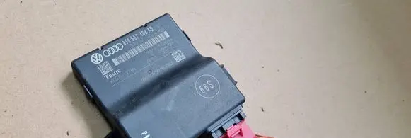 Audi A4 S4 B8 8K Gateway control module 8T0907468AD