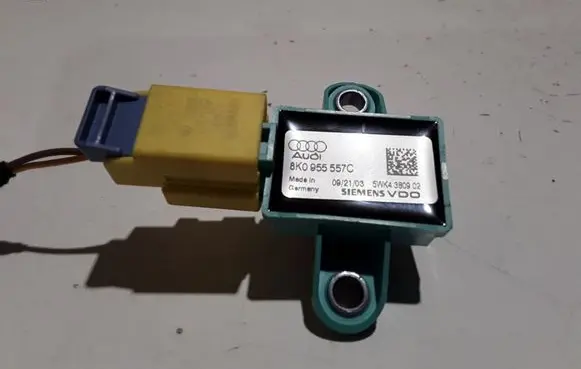 Audi A4 S4 B8 8K Airbag deployment crash/impact sensor 8K0955557C