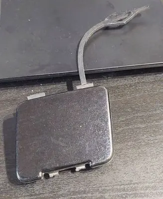 Rear bumper row hook cap/cover