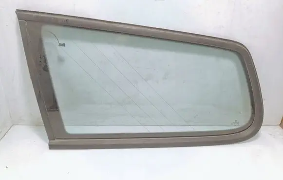 Volkswagen PASSAT B6 Rear side window As2