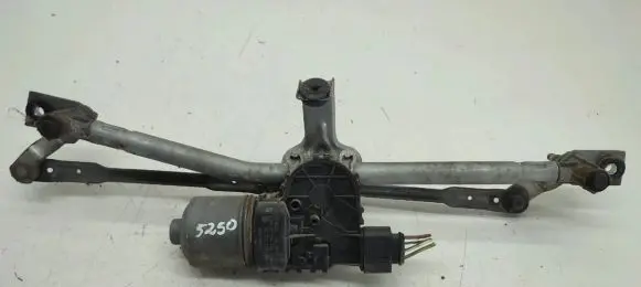 Skoda Fabia Mk1 (6Y) Wiper motor