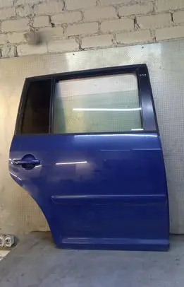 Volkswagen Touran I Rear door 