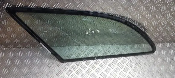 Mercedes-Benz C W202 Rear side window