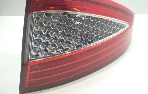 Ford Mondeo MK IV Rear/tail lights 7S7113404A