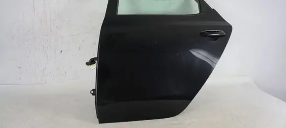 KIA Ceed Rear door 