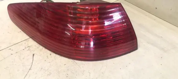 Peugeot 607 Rear/tail lights 96295392