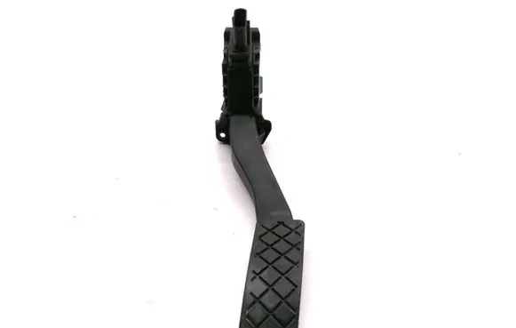 Volkswagen Tiguan Accelerator throttle pedal 5Q1723503J