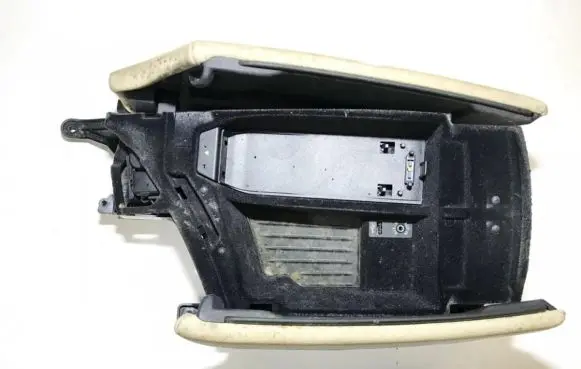BMW 5 GT F07 Armrest 8410921582701 51169206731