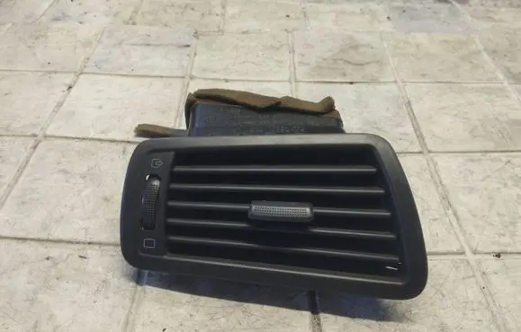 Peugeot 807 Dashboard side air vent grill/cover trim 1484109077 1491964077