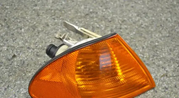 BMW 3 E46 Front indicator light 115106141