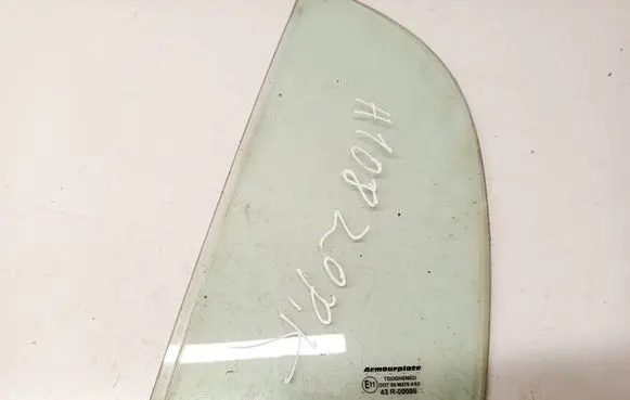 Opel Astra G Rear vent window glass AS2