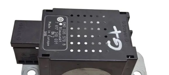 Volkswagen Golf Plus Aerial antenna amplifier 5M0035570B 7617310031