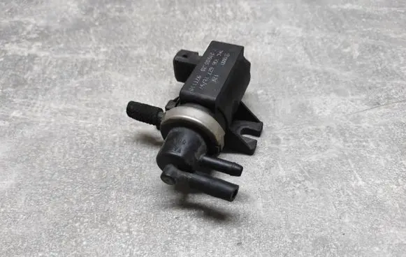 Seat Alhambra (Mk1) Turbo solenoid valve 72190320
