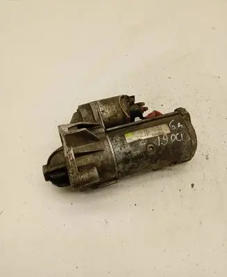 Renault Megane I Starter motor 8200331251 D7R49 757DDN
