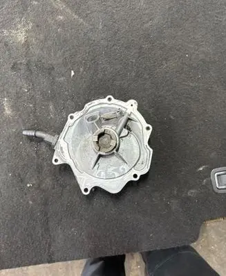 Mercedes-Benz E W210 Vacuum pump 00023065
