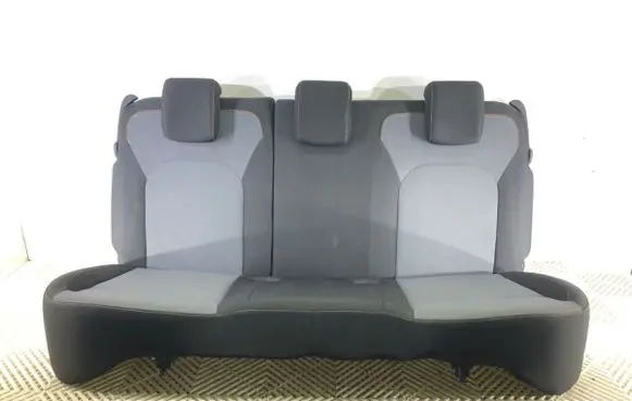 Dacia Duster II Second row seats 
