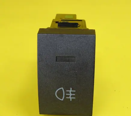 Hyundai Elantra Fog light switch 933502D000