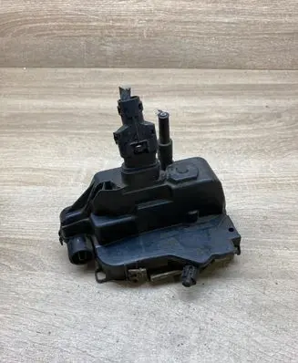 Renault Megane II Rear door lock 000662BJD683 BJD683