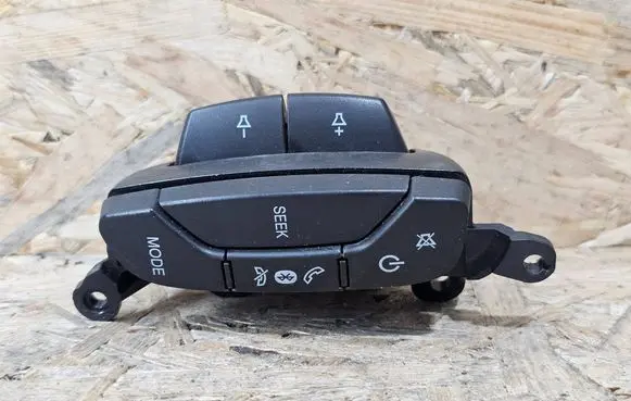 Chevrolet Captiva Steering wheel buttons/switches 20999375