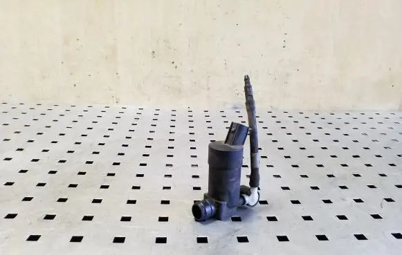 Volvo XC70 Windscreen/windshield washer pump 1S7117K624FE