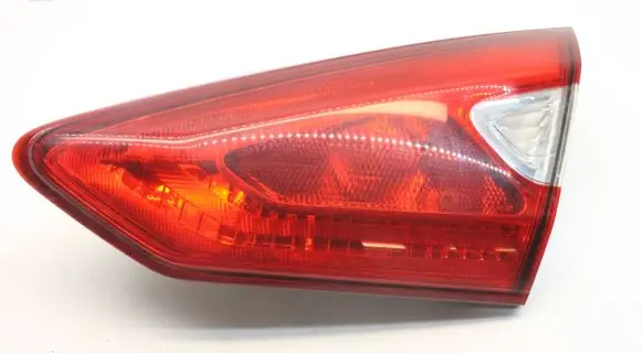 Nissan Pulsar Tailgate rear/tail lights