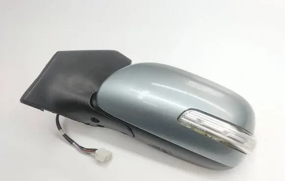 Toyota Avensis T250 Front door electric wing mirror 