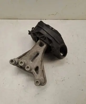 Peugeot 208 Engine mount bracket 9676780580