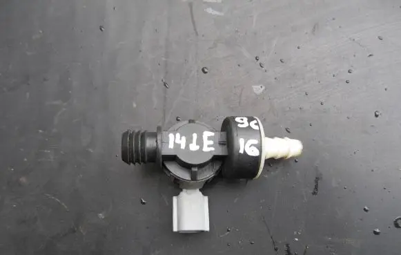 Renault Clio IV Valve vacuum 33113