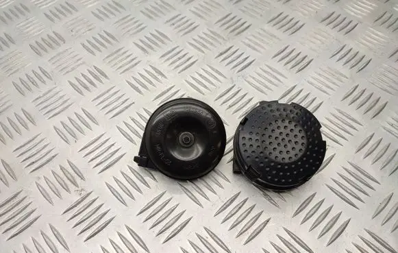 Toyota RAV 4 (XA50) Horn signal 8651020280 8652020300