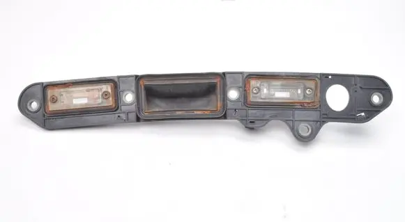 Volkswagen Touran I Tailgate opening switch 