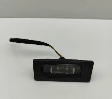 Volkswagen Golf VII Number plate light 3AF943021A