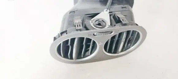 Volkswagen Golf Plus Dash center air vent grill 5M0819710