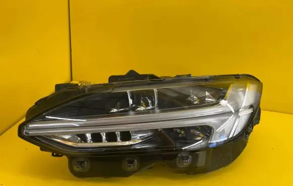 Volvo S90, V90 Headlight/headlamp 32342464