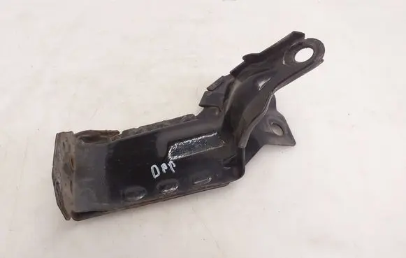 Volvo XC60 Radiator mount bracket 31261932