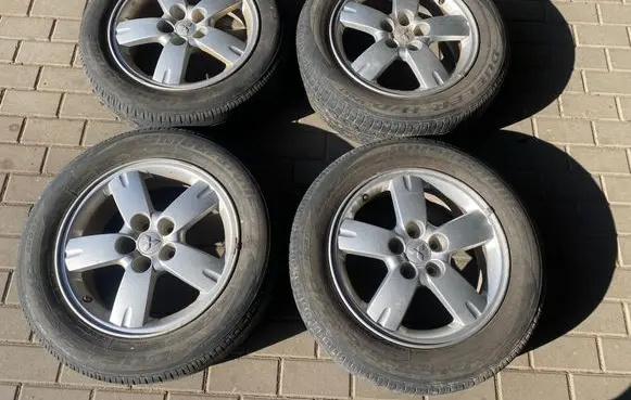 Mitsubishi Outlander R17 alloy rim 