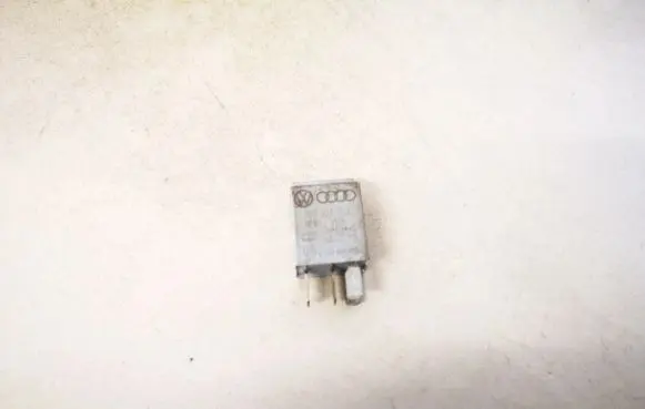 Volkswagen Caddy Other relay 1k0951253 0332011100