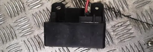 Glow plug pre-heat relay