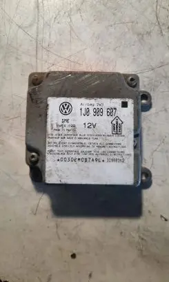 Volkswagen Golf IV Airbag control unit/module 1J0909607 32980312 0302M087A9
