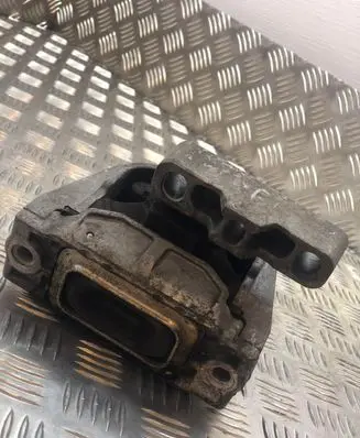 Volkswagen Touran I Engine mount bracket 1K0199262AS