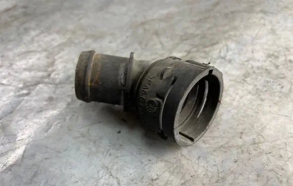 Volkswagen Golf IV Engine coolant pipe/hose 1j0121619